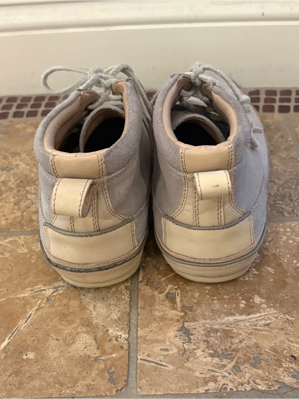John Varvatos Men Light Gray Suede Redding Chukka Boots Size 8